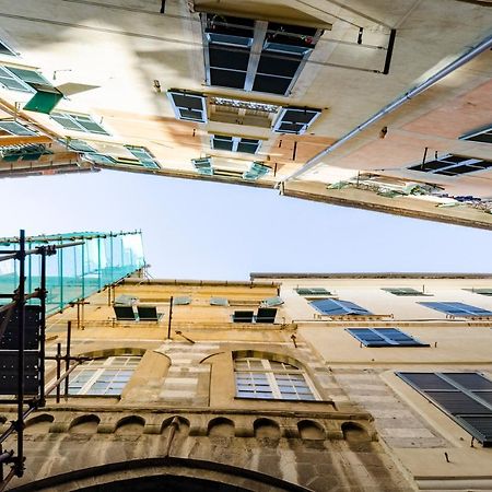 Ferienwohnung Joivy Vibrant Open-Plan Apt For 6 In Historic Centre Genua Exterior foto