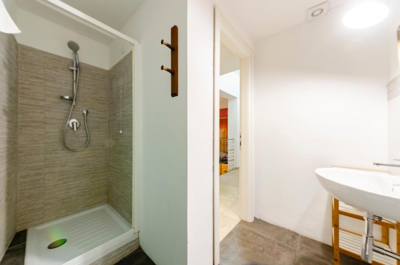 Ferienwohnung Joivy Vibrant Open-Plan Apt For 6 In Historic Centre Genua Exterior foto