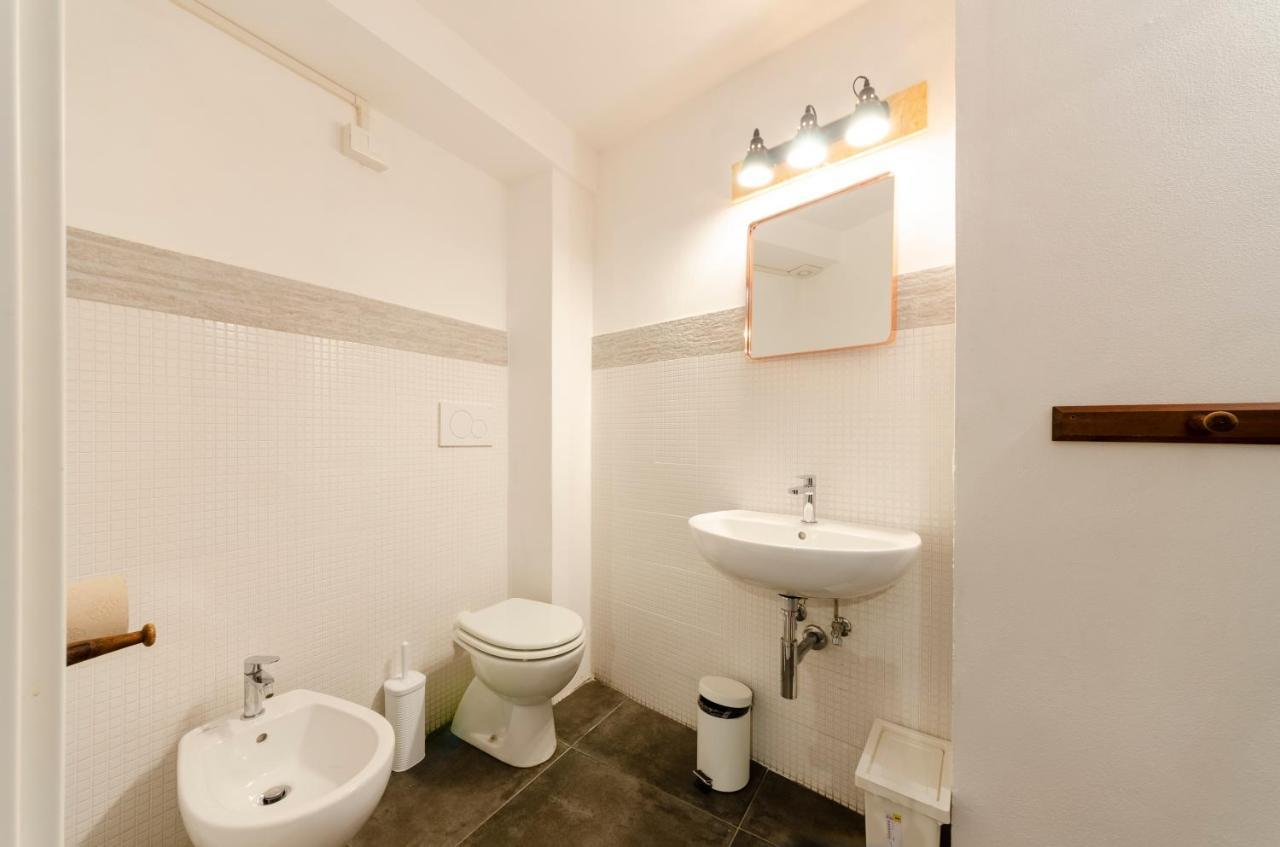 Ferienwohnung Joivy Vibrant Open-Plan Apt For 6 In Historic Centre Genua Exterior foto