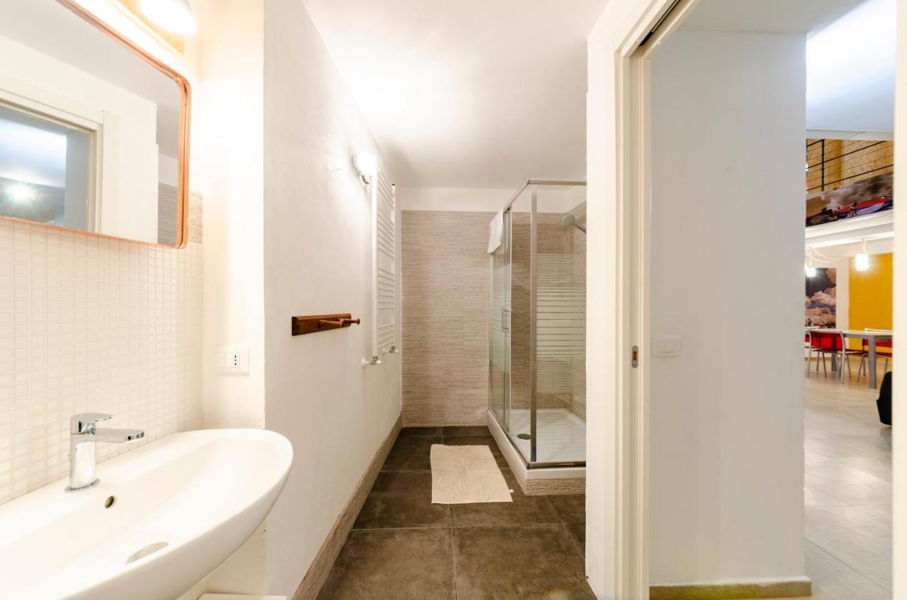 Ferienwohnung Joivy Vibrant Open-Plan Apt For 6 In Historic Centre Genua Exterior foto