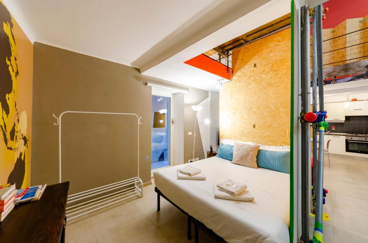 Ferienwohnung Joivy Vibrant Open-Plan Apt For 6 In Historic Centre Genua Exterior foto